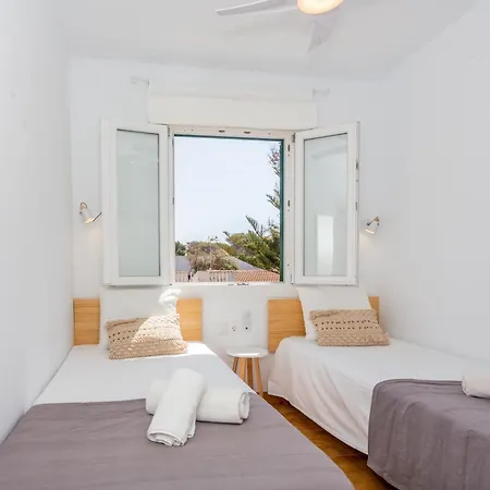 Delfin 8 Cala Blanca (Menorca)